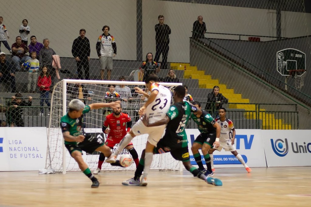 Gamarra marca, mas Marreco sai vitorioso no confronto contra Blumenau&nbsp;Futsal