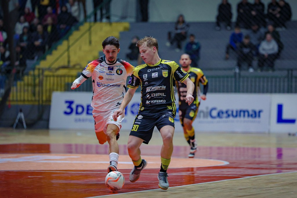 Blumenau Futsal sofre goleada em&nbsp;clássico