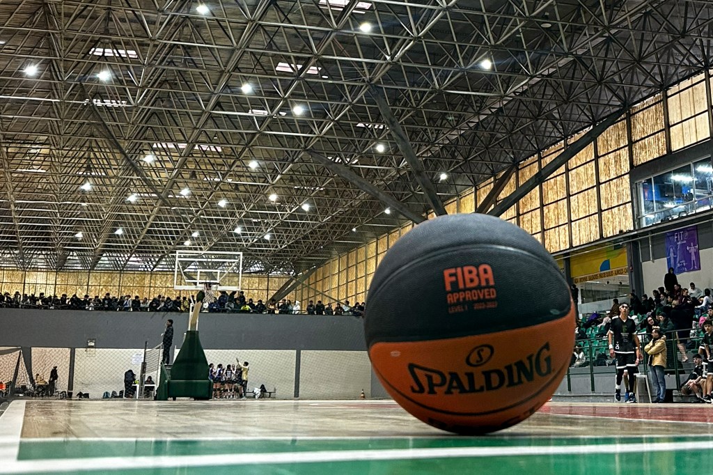 Blumenau se prepara para receber evento de clínica e jogos de basquete com times e técnicos dos Estados&nbsp;Unidos.