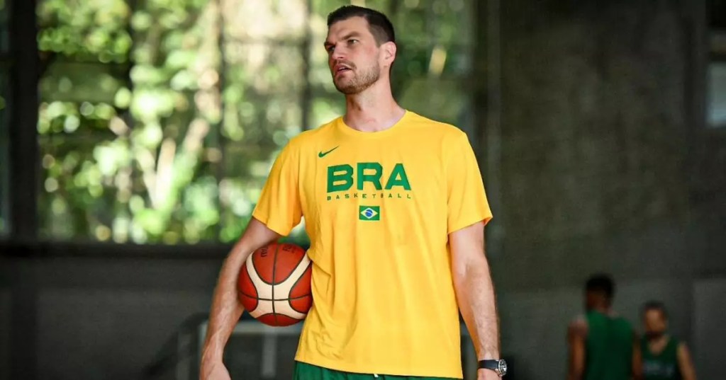  Tiago Splitter se torna o primeiro técnico brasileiro da&nbsp;NBA