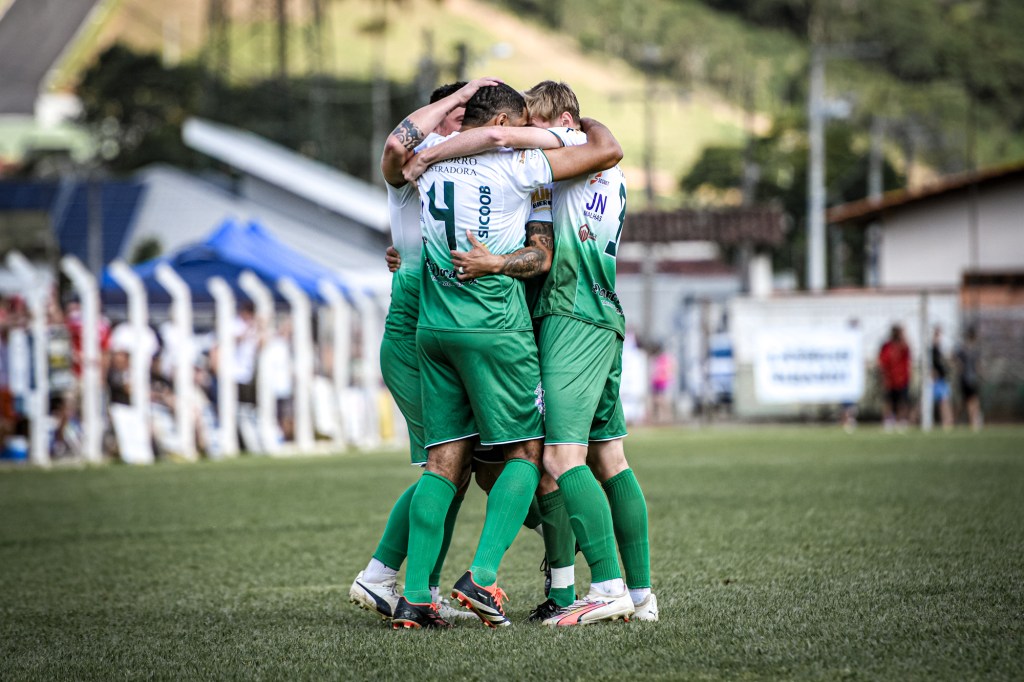 Após recuperação, Aza Branca encara Sport nos&nbsp;playoffs