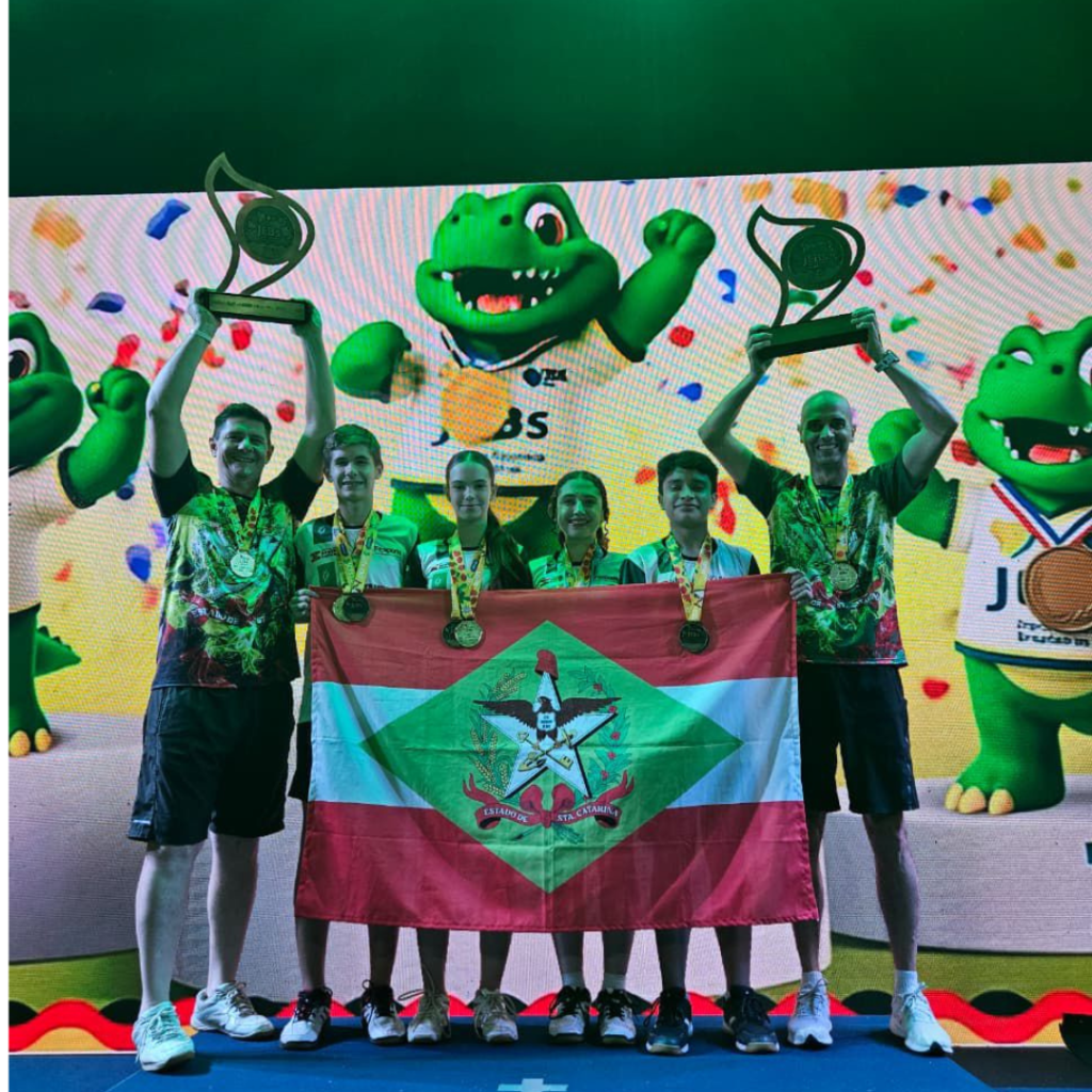 Jovens talentos levam Santa Catarina ao título geral de Badminton nos&nbsp;JEBs