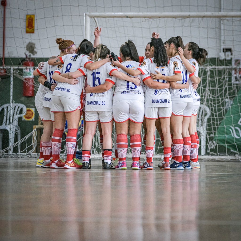 Futsal feminino movimenta etapa local do Jasc e garante&nbsp;classificadas