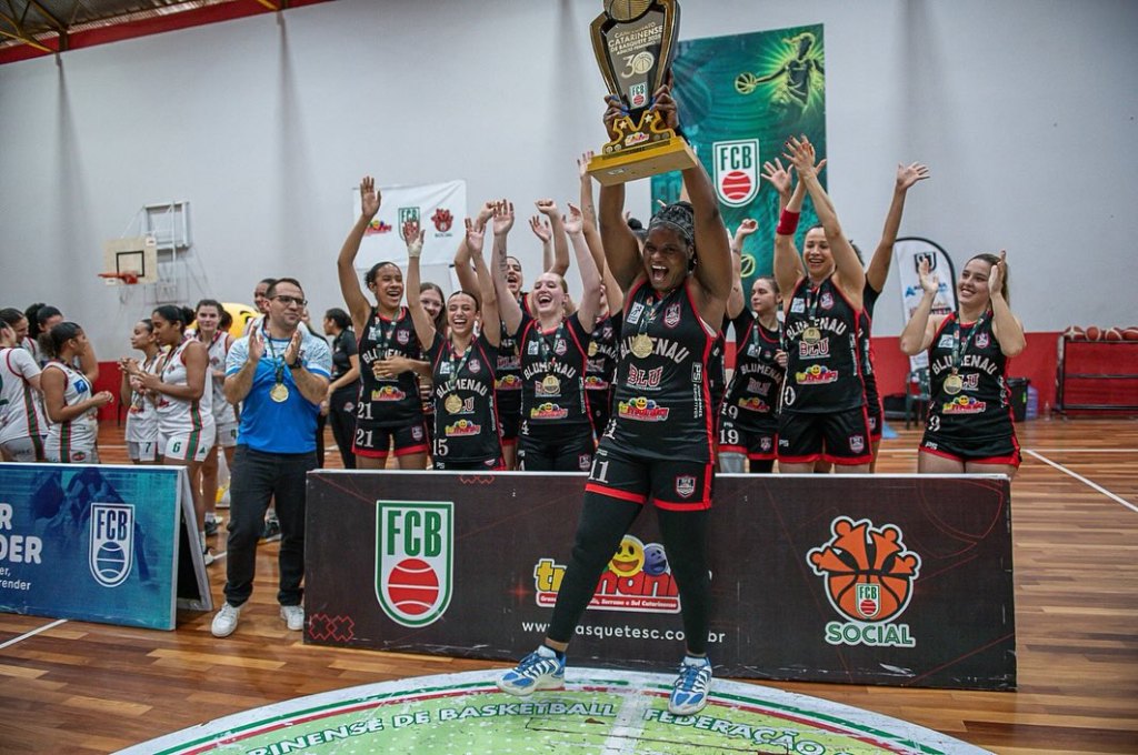 Blumenau vence Criciúma e garante título estadual&nbsp;invicto