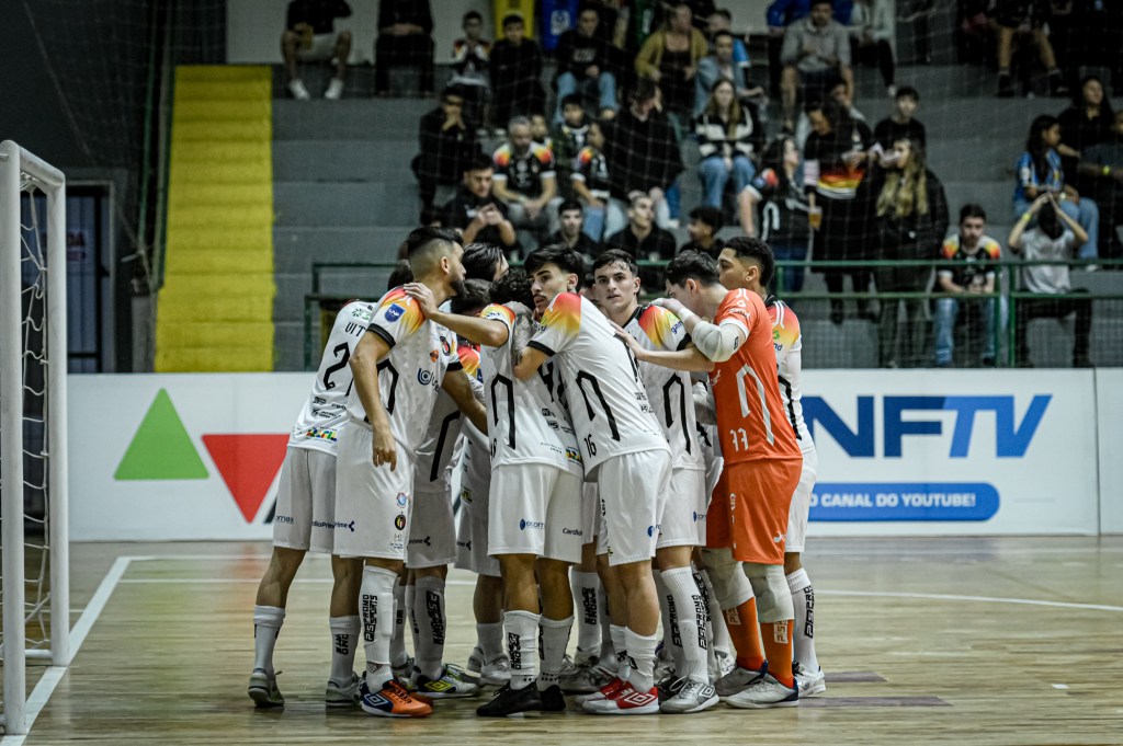 Gol de Gamarra não impede derrota do Blumenau&nbsp;Futsal