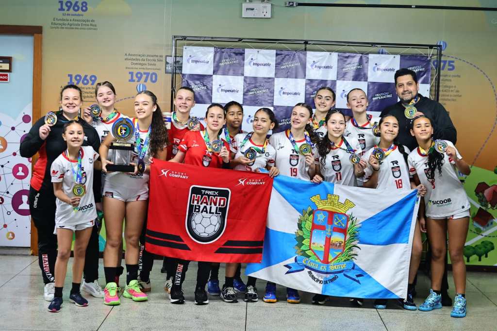 Garotas do T-Rex Handebol sem campeãs invictas da Copa Sul&nbsp;Mirim