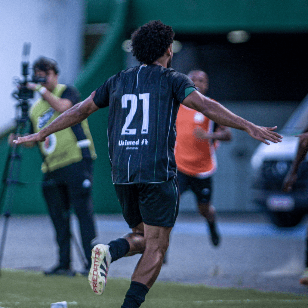João Victor, herói no tempo normal, cai diante de&nbsp;Pianissolla